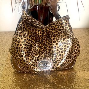 Kathy Van Zeeland leopard hand bag